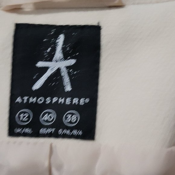 COAT - Picture 4 of 4